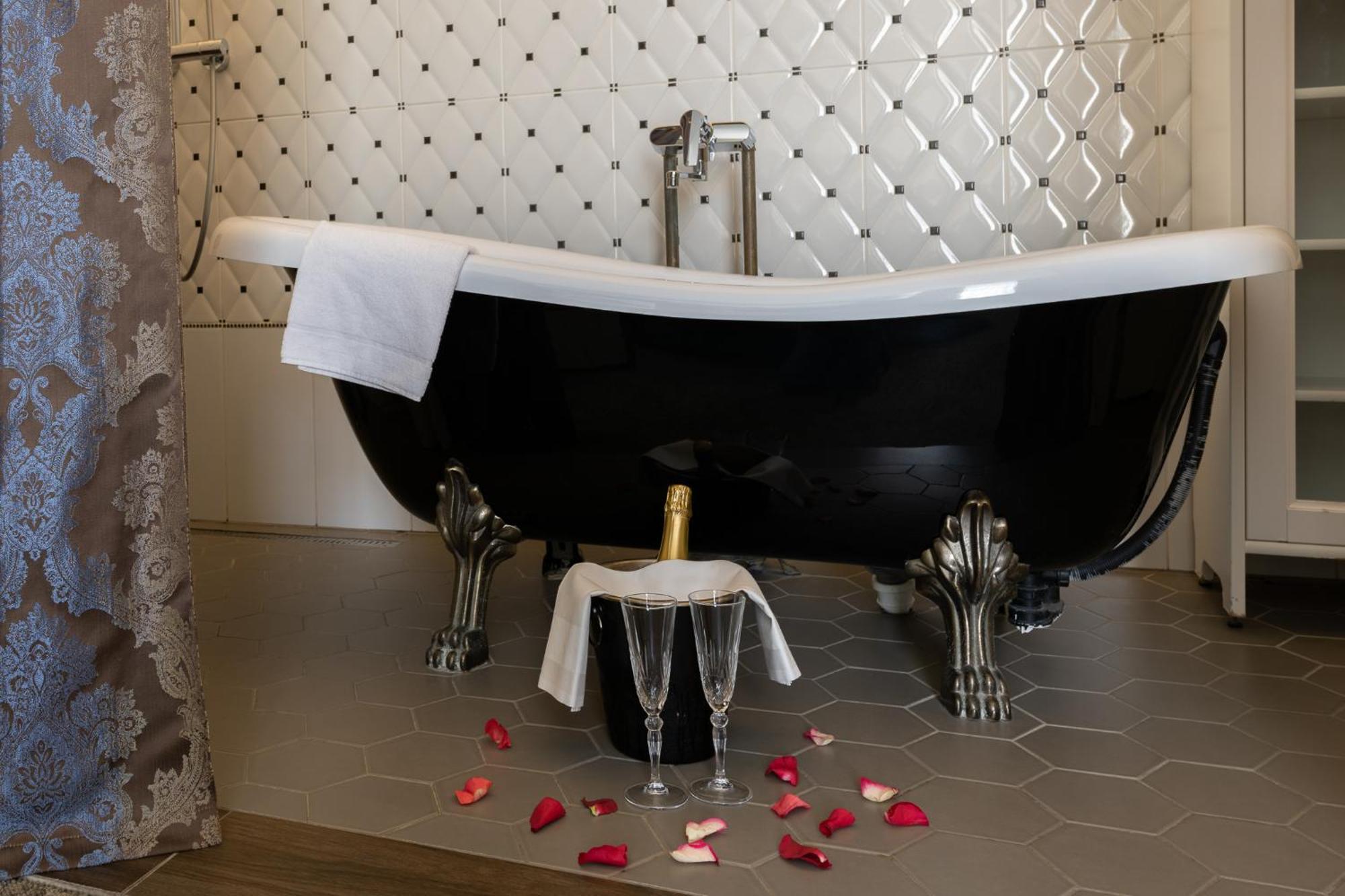Castle Spa Wagenkuell Taagepera Ngoại thất bức ảnh