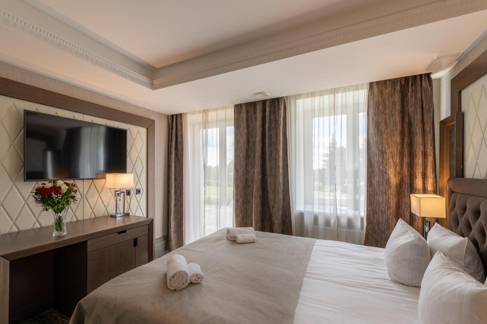Castle Spa Wagenkuell Taagepera Ngoại thất bức ảnh