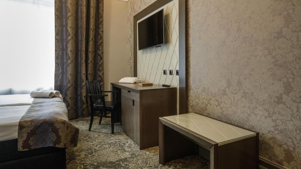 Castle Spa Wagenkuell Taagepera Ngoại thất bức ảnh